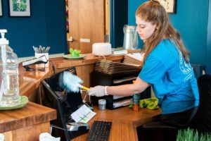 The Busy Professional's Guide to Effortless Office Cleaning